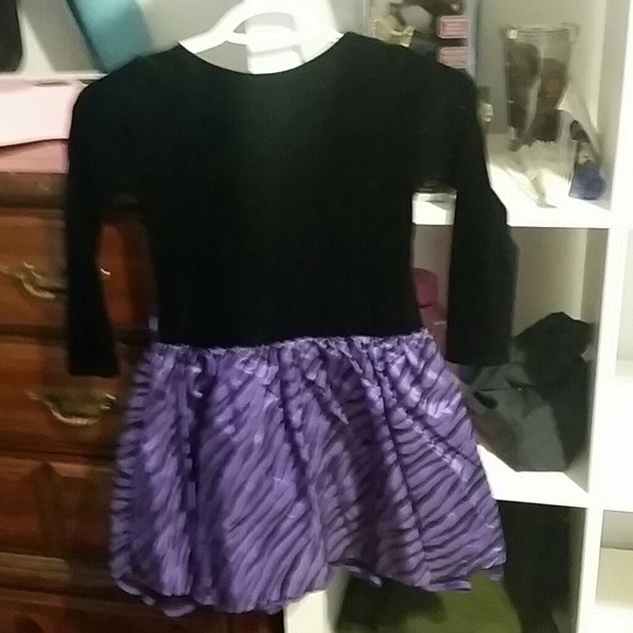 Dress - Picture 4 of 4